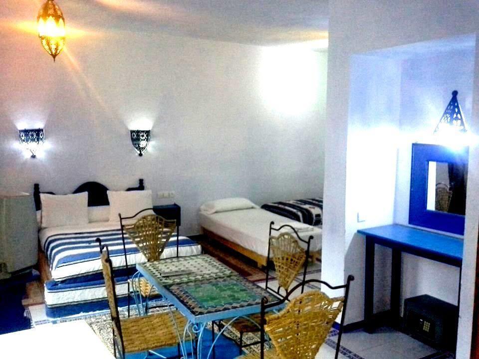 Hotel Loubar เชฟชาอูน ภายนอก รูปภาพ